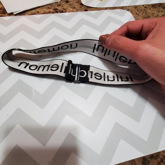 Luluemon headband - Picture 2 of 4